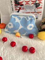 Marimกระเป๋า คลัช Marimekko คลัช ลายดอก 
#สินค้าพรีเมี่ยมเเท้จากshop