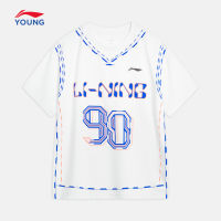 LI-NING เสื้อผ้าเด็กเสื้อทีเชิ้ตแขนสั้นชุดกีฬาลำลองทรงหลวมใส่สบายแห้งเร็วซีรีส์บาสเก็ตบอลแบบใหม่2023สำหรับเด็กโตผู้ชาย