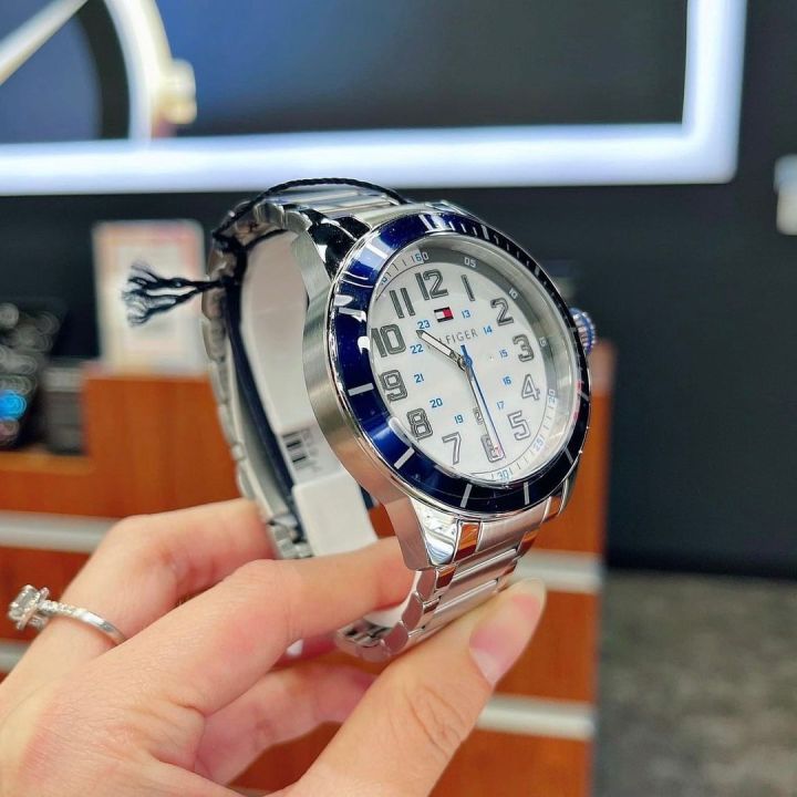 นาฬิกาข้อมือผู้ชาย-tommy-hilfiger-three-hand-silver-tone-stainless-steel-mens-watch-1791073-หน้าปัด-46-มม-ออก-shop-รับประกันของแท้-100