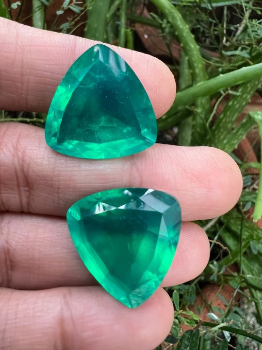 พลอย columbia โคลัมเบีย Green Doublet Emerald มรกต very fine lab made ROUND shape 20X20 มม mm.47 กะรัต 1 เม็ด carats (พลอยสั่งเคราะเนื้อแข็ง)