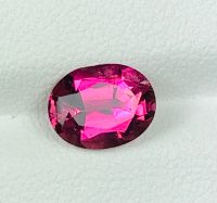 1.78cts ทัวร์มาลีนรูเบลไลท์ธรรมชาติ 9x7x4.6mm วงรี 1.78cts natural rubellite tourmaline 9x7x4.6mm oval