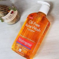 Neutrogena Oil Free Acne Face Wash 269ml.