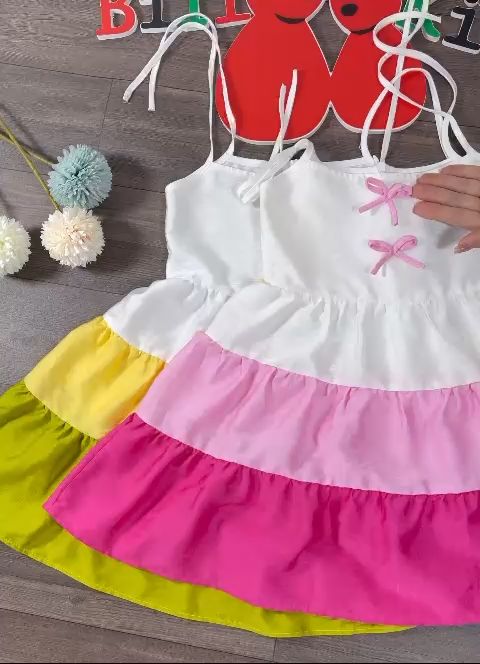 Váy thiết kế cho bé gái hai dây màu xanh trắng