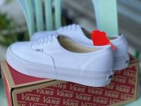 รองเท้าผ้าใบVans ผู้หญิงผู้ชายงานท็อปสวยแท้พร้อมส่งพร้อมกล่อง