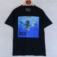 ภาพปกอัลบั้มเด็กเก็บแบงค์มีมานานราว 31ปี

#เสื้อวง Nirvana ลายปกอัลบั้ม Nevermind 
มือ1 ลิขสิทธิ์แท้ 
Tag : ปั๊มคอ