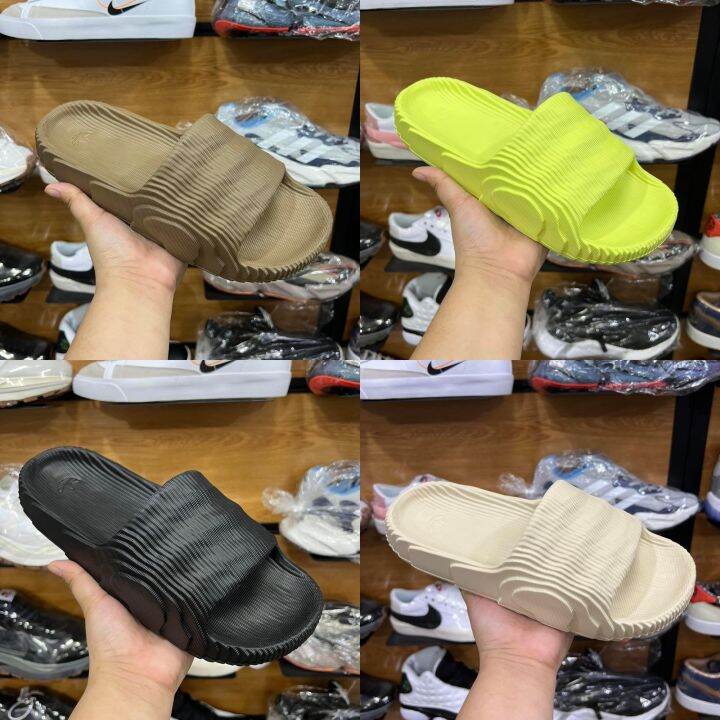 yeezy slides 40