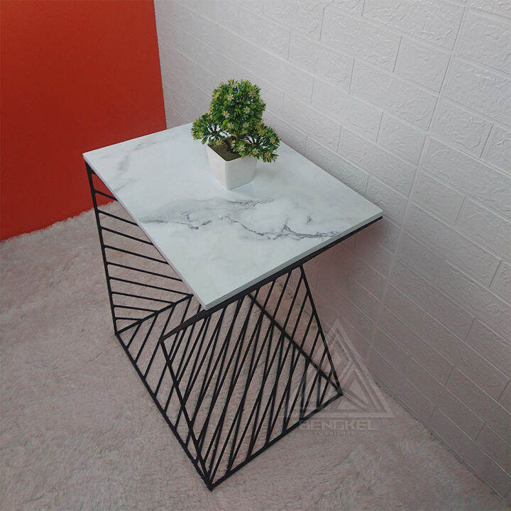 Meja Kerja Minimalis / Meja Minimalis Kamar/ Meja Bahan Besi Beton Kuat