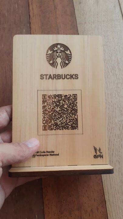 Papan QRIS Stand | QR Stand Kayu custom QR Code dan logo untuk meja