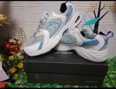 รองเท้า new balance 530
รองเท้าใหม่มือ1
สีฟ้าขาว
ถ่ายจากงานจริง
รองเท้าใส่เล่นกีฬาใส่เที่ยวใส่เดินเล่น
น้ำหนักน้องเบามาก
มีไซส์37-45 cm