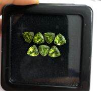 Peridot 1.20~1.30 cts 7x5 mm 100% natural gemstone เปริดอท 1.20~1.30 กะรัต 7x5 มม. หินธรรมชาติ 100%