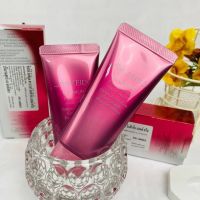 Shiseido Ultimune Power Infusing Hand Cream 40ml  ครีมทามือจาก Shiseido Ultimune กลิ่นหอม เพื่อมือที่เรียบเนียน เนื้อครีมเข้มข้น แต่ซึมซาบเร็ว ให้มือที่ขาดน้ำ นุ่มและชุ่มชื่นขึ้น