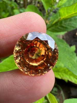 Cz champange 16x16mm  เพชรรัสเซีย พลอย กะรัต 1 เม็ด ตัดสำเร็จ เนื้อแข็ง CUBIC ZIRCONIA ORANGE (ความยาว xความกว้า 0.62 INCH นิ้ว)