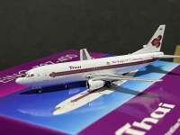 โมเดลเครื่องบิน 1:400 Thai boeing 737-400 (hs-tdk) 72th celebration