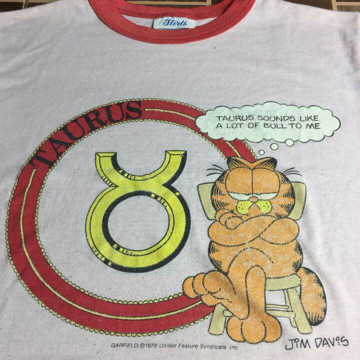 reworked-garfield-1987-crop-tees-this-crop-tee-has-been-remade-from-a-garfield-1987-shirt