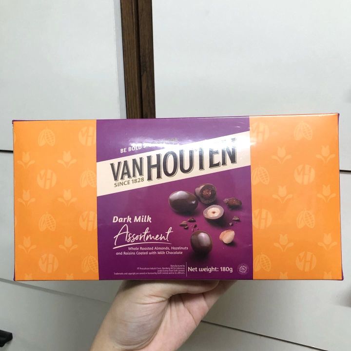 van-houten-chocolate-แวนฮูเต็น-ชุดช็อกโกแลตสอดไส้อัลมอนด์