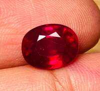 ทับทิมธรรมชาติ 3.25cts 9x7x5mm. วงรี 3.25cts natural ruby 9x7x5mm oval