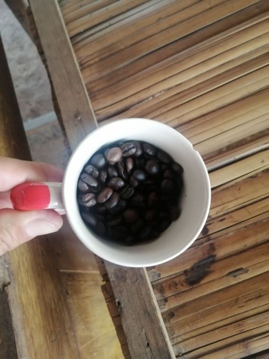 กาแฟคั่วแบบเมล็ดไม่บด