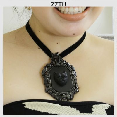 77th The royal cat necklace
