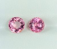 ทัวร์มาลีนสีชมพูธรรมชาติ 2.39cts คู่ 6.3มม 2.39cts natural pink tourmaline pair 6.3mm round