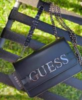 กระเป๋าสะพายข้าง Guess คลอสบอดี้