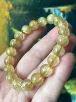 สร้อยหินไหมทอง ( Gold Rutilated Quartz ) เม็ดใส ไหมเส้นละเอียดสีเหลืองทอง เหลือบสวยมากๆ ? เป็นหินอันดับต้นๆถ้านึกถึงหินแห่งโชคลาภและความร่ำรวย เป็นหินที่มีพลังงานสูง high vibration จึงเป็นหินที่ยอดนิยมสำหรับคนทั้งไทยและต่างประเทศ ♥️