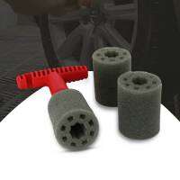 แปรงทำความสะอาดรูน็อต Wheel Lug Nut Cleaning Brush