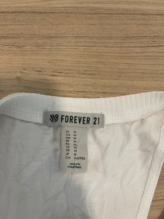 เสื้อforever21-ไซส์-m-ไซส์-s-ก็ใส่ได้ค่ะ-ตัวนี้ซื้อมาไม่เคยใส่-ดีไซน์-สวยมากค่ะ