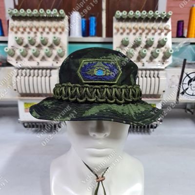 หมวกปีกสั้นลายพรางดิจิตอลใหม่ ทบ. หมวกปีกทหาร ถักสายพาราคอตสีเขียว  +(อาร์มหลักสูตร) ถักเชือกสีเขียว ขนาดฟรีไซร์รอบหัว58cm.