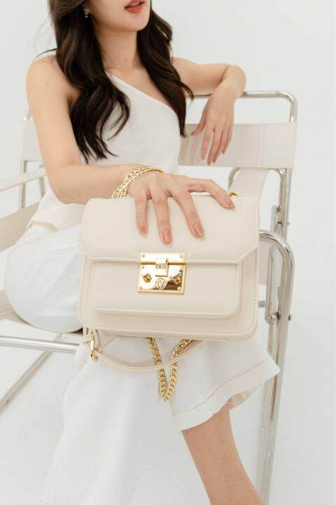 path-t-cha-กระเป๋าสะพายข้างรุ่น-classic-kloth-in-ivory-พร้อมส่ง