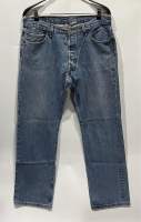 กางเกงยีนส์  (มือสองแท้ ?%) Levis 501 เอวป้าย 36” เอววัดจริง 36” MADE IN HAITI (รหัสM15)  ยาวทั้งตัว 42” ยาวจากเป้าถึงปลายขา 31.5” ปลายขากว้าง 9” *** สนใจส