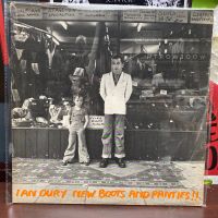 1LP แผ่นเสียงไวนิล Ian Dury - New Boots And Panties!! (0022)