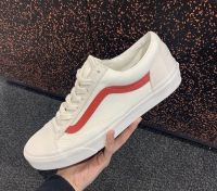 Vans old SKOOL Mada in Vietnam สินค้าทางร้านเป็นสินค้าแท้นำเข้ามือหนึ่งพร้อมกล่องของครบจ้าเป็นสินค้าหลุดภาษี ทางร้านรับประกันสินค้าตรงตามภาพ100%รองเท้าผู้หญิงรองเท้าผู้ชาย