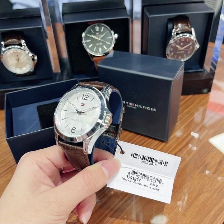 นาฬิกาข้อมือผู้ชาย-tommy-hilfiger-watch-1791377-หน้าปัด-42-mm-หน้าปัดสีขาว-สายหนังน้ำตาลเข้ม-พร้อมกล่องแบรนด์