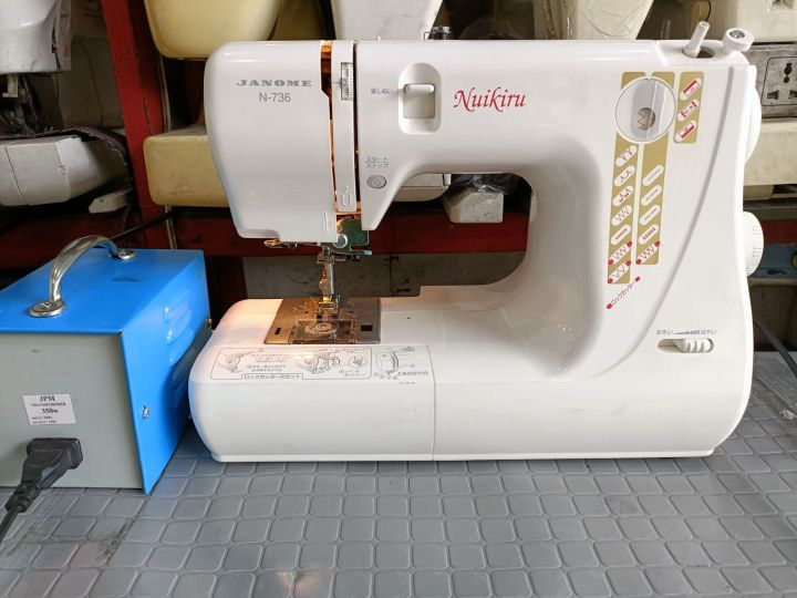 Janome brand 12 builtin stitches with multiple zigzag stitch edging