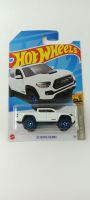 Hotwheels 1/64 20 Toyota. ​Tacoma white