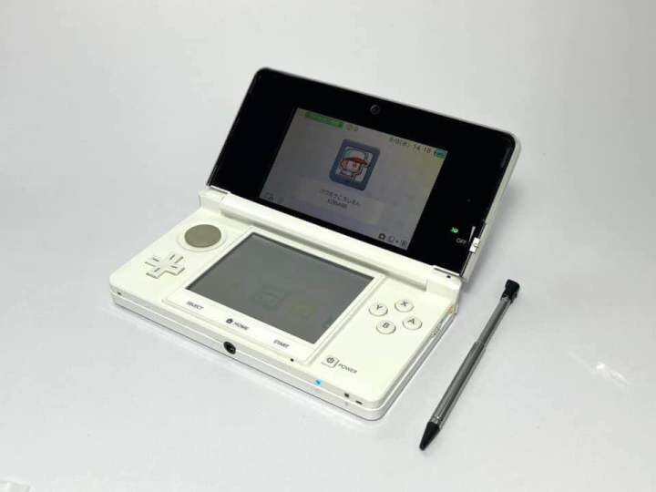 เครื่อง-nintendo-3ds-japan-ice-white