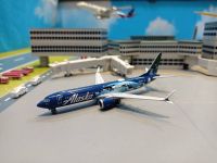 โมเดลเครื่องบิน Gemini Jets [GJ2078] 1:400 Alaska Airlines B737 MAX 9 N932AK ‘Orcar’