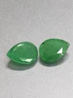 มรกตคู่ 0.85cts 6x4.5mm หินธรรมชาติ 100% Emerald pair 0.85cts 6x4.5mm pear shape 100% natural gemstone