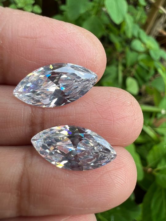 พลอย-เพชรรัสเซีย-aaa-white-american-diamond-stone-สีขาว-5x10-มม-2-เม็ด-cubic-zirconia-cz-marquise-shape-5x10-mm-2pcs