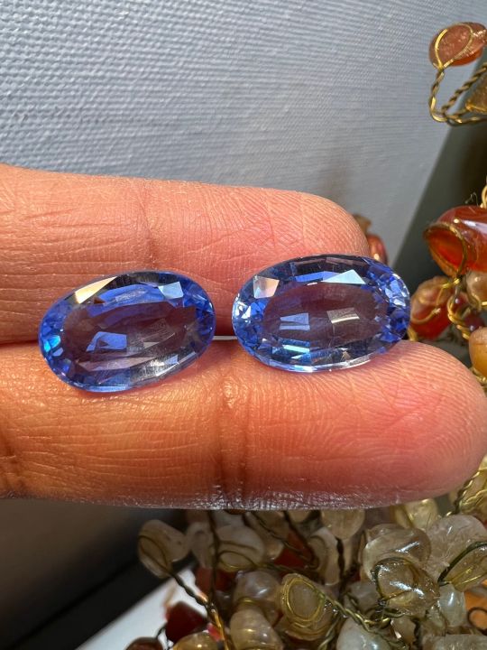 royal-blue-topaz-13-กะรัต-carats-10x15-มิลลิเมตรmm-2-เม็ด-สี-บลูโทพาส-พลอย-blue-topaz-culture-stone