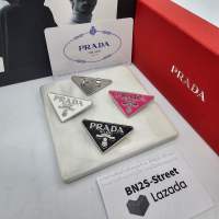 Prada Logo Brooch เข็มกลัดปราด้า โลโกปราด้า งานสวยมาก ราคาถูก พร้อมส่งในไทย