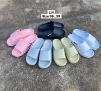 รองเท้าแตะ Crocs พื้นนุ่มใส่สบาย พร้อมส่ง