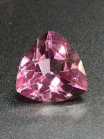 บุษราคัมสีชมพู 6-6.2 มม. รูปทรงล้านล้าน หินธรรมชาติ 100% Pink Topaz 6-6.2mm trillion shape 100% natural gemstone