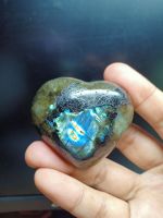 Labradorite ลาบราโดไรต์ หินพ่อมด ทรงหัวใจ เหลือบสวย ขนาด 4.5×4.5 cm หนา 2 cm