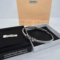 MIU MIU crystal-embellished logo necklace สร้อยคอ ประดับคริสตัล แบรนด์ มิว มิว  งานโลโก้ ฝังครัสตัล สายสปริง ไม่รัด งานสวย ถูกใจแน่นอน ชนช๊อปน้าา