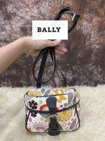 890฿รวมส่ง กระเป๋าBALLY ทรงครอสบอดี้สภาพสวยแต่สายมีรอย ตำหนิสายเย็บซ้ำ ขนาดกว้าง5.5สูง4”