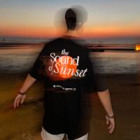 Clubvacay Oversized T-shirt The Sound of Sunset เสื้อยืดโอเวอร์ไซส์ คลับวาเคย์