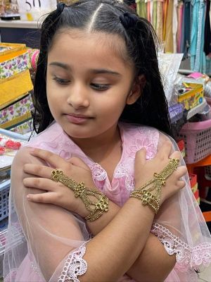 ข้อมือแหวนอินเดียข้องเด็กสีทอง/ราคาต่อชี้น/Kidsringbraclet