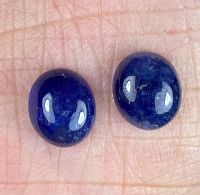 คู่หลังเบี้ยไพลินสีน้ำเงินธรรมชาติ 2.98 กะรัต 2.98cts natural blue sapphire cabochon pair