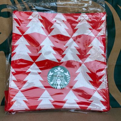 กระเป๋าผ้า Starbucks Christmas 2022 ลายต้อนคริสมาต์สีขาวแดง ของแท้ พร้อมส่ง
